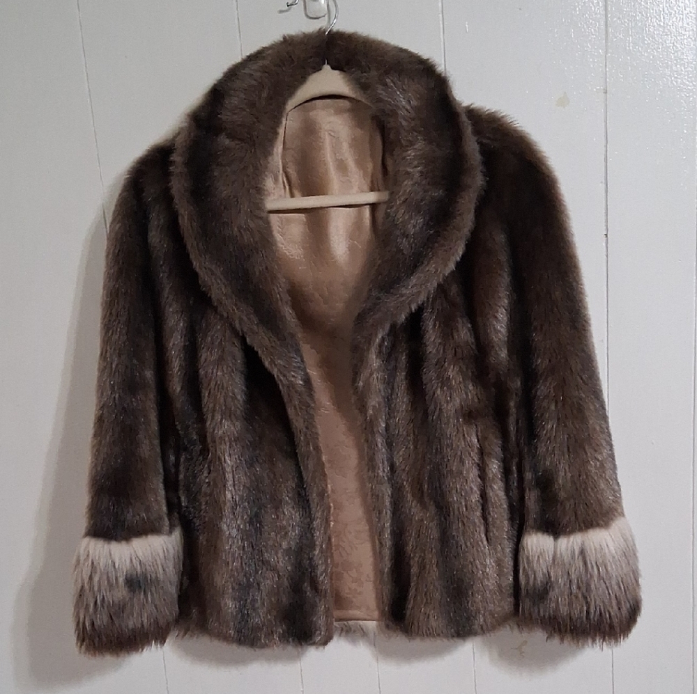 VTG Glenoit Faux Fur Shawl Collar Cape Wrap Women's OS Brown Cream Ombre Trim